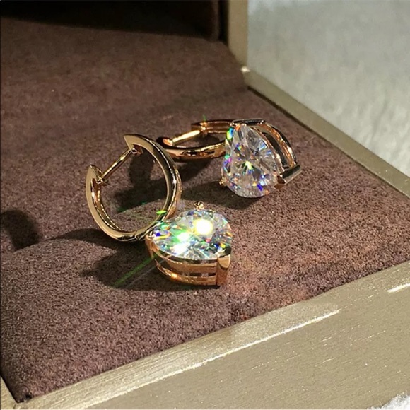 New Gold plated diamond Heart Drop Hoop earrings - Picture 3 of 4